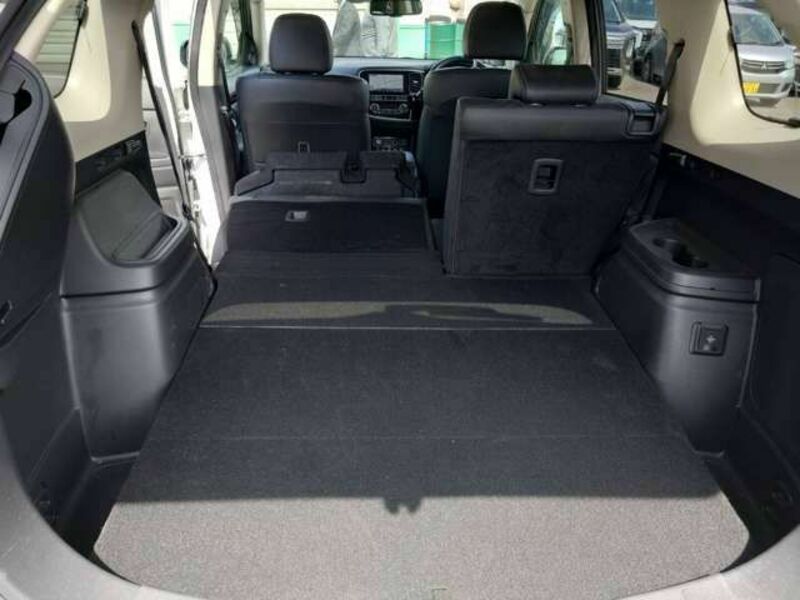 OUTLANDER PHEV-6
