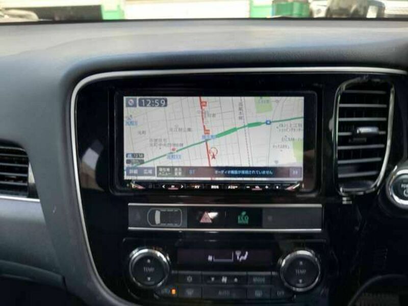 OUTLANDER PHEV-9