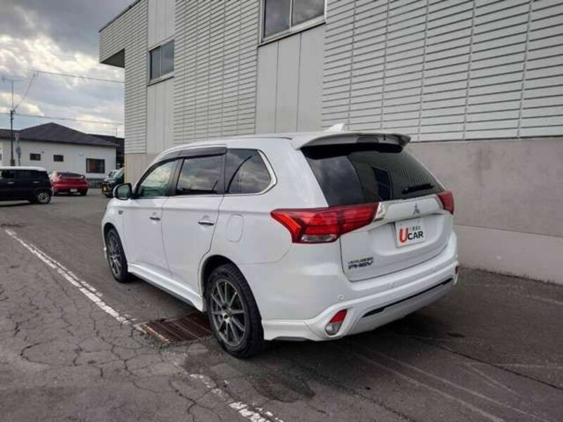 OUTLANDER PHEV-14