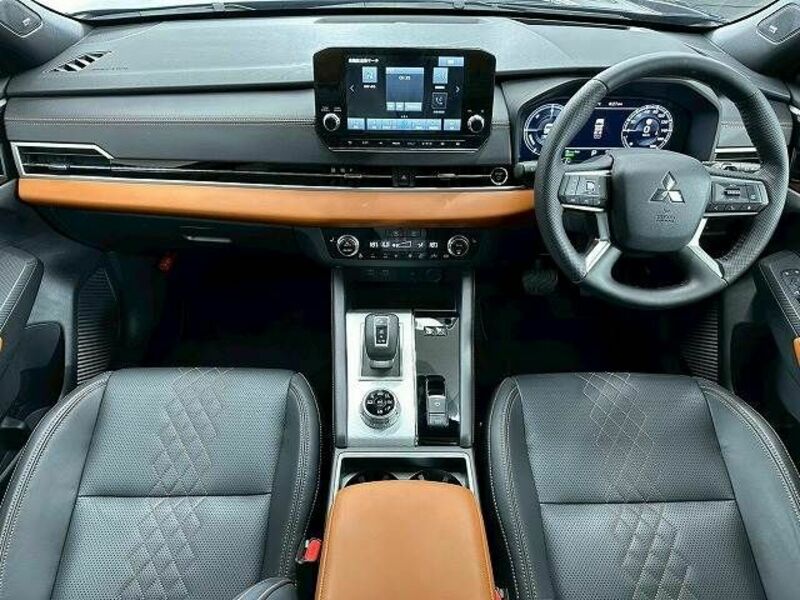 OUTLANDER PHEV-1