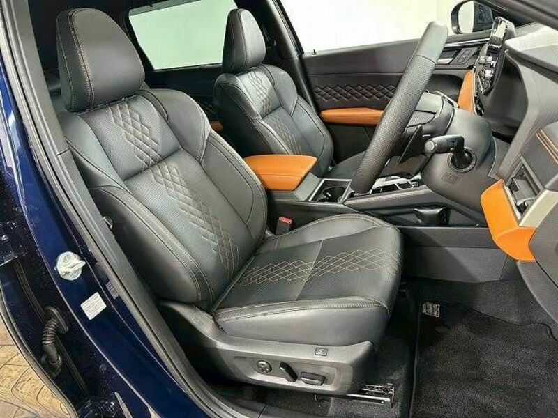 OUTLANDER PHEV-4