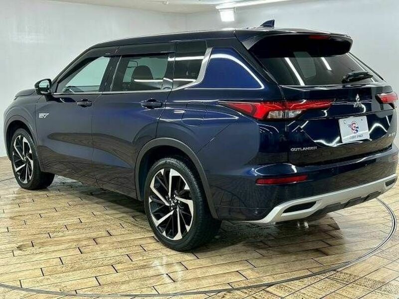 OUTLANDER PHEV-15