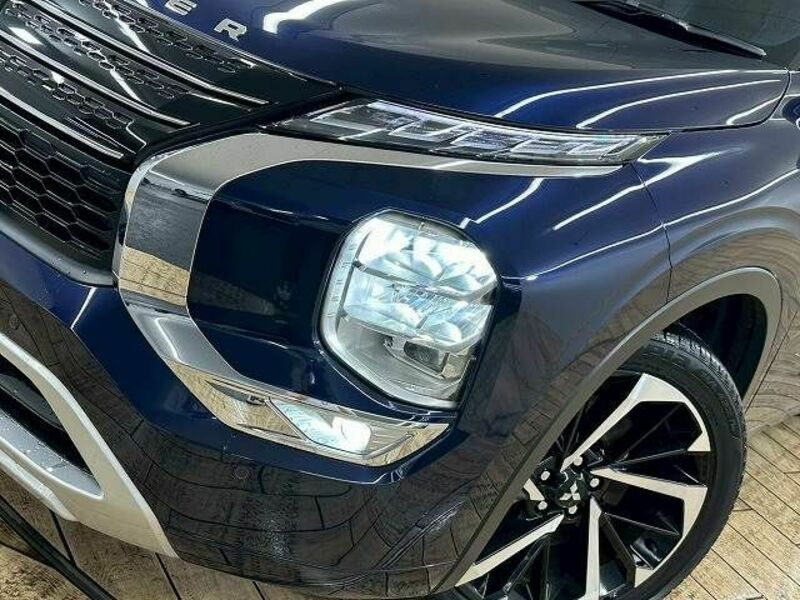 OUTLANDER PHEV-19