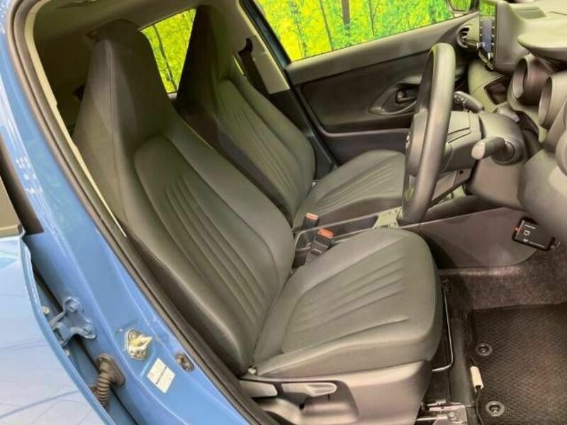 YARIS CROSS-7