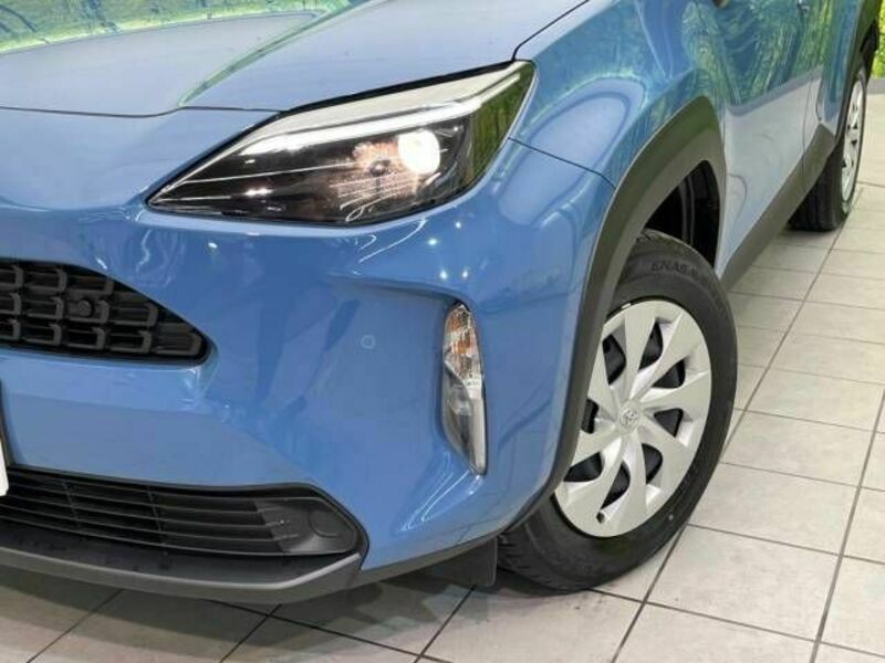 YARIS CROSS-11