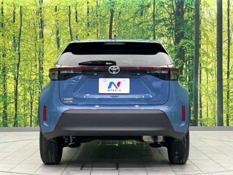 YARIS CROSS-14