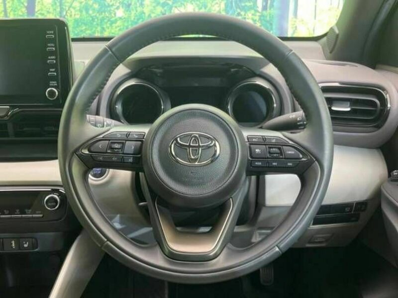YARIS-10