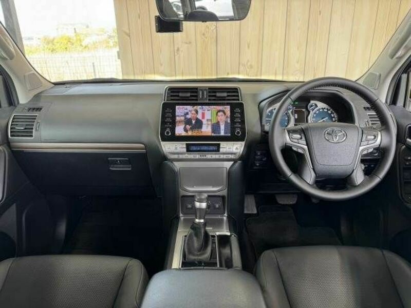 LAND CRUISER PRADO-1