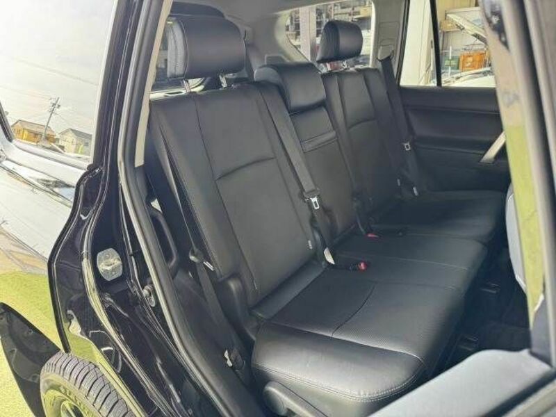 LAND CRUISER PRADO-5