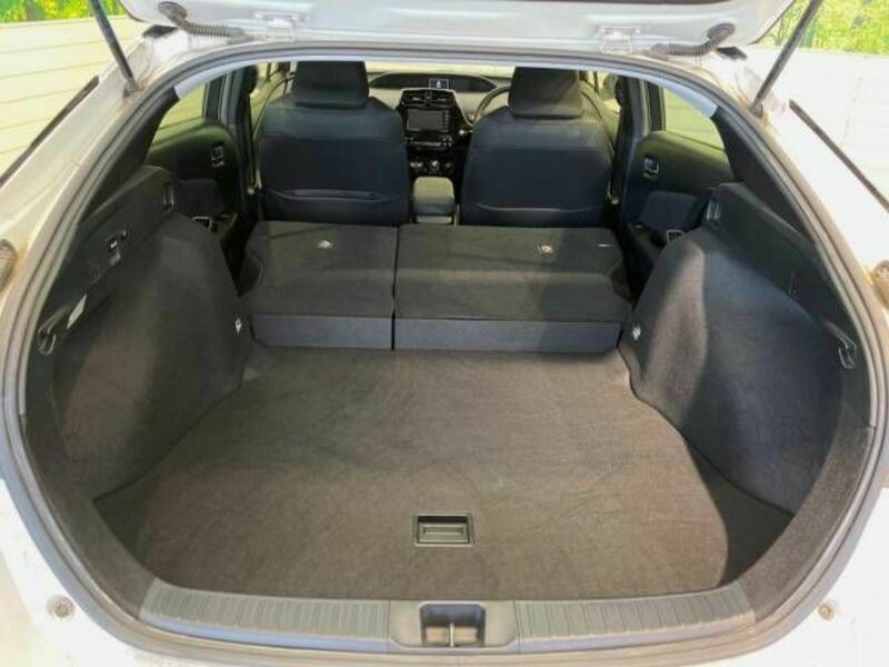 PRIUS-11