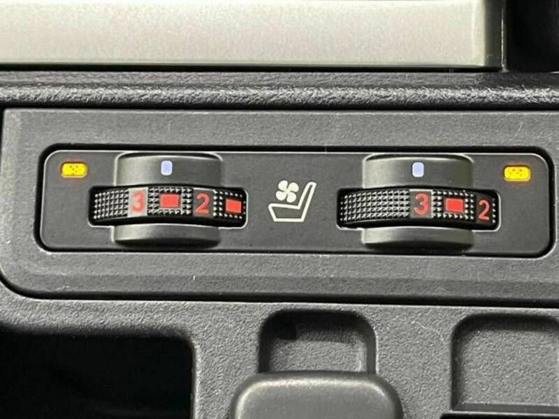 LAND CRUISER PRADO-7