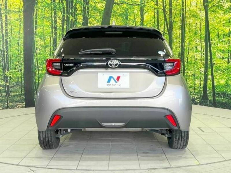 YARIS-12