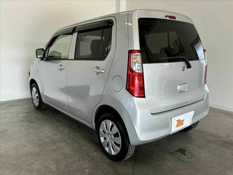 WAGON R-12