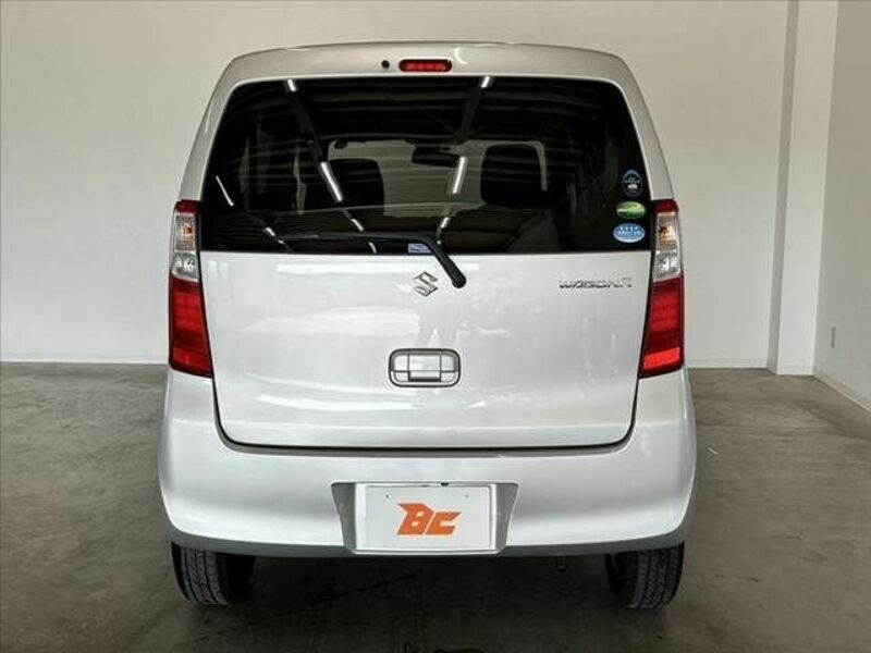 WAGON R-13