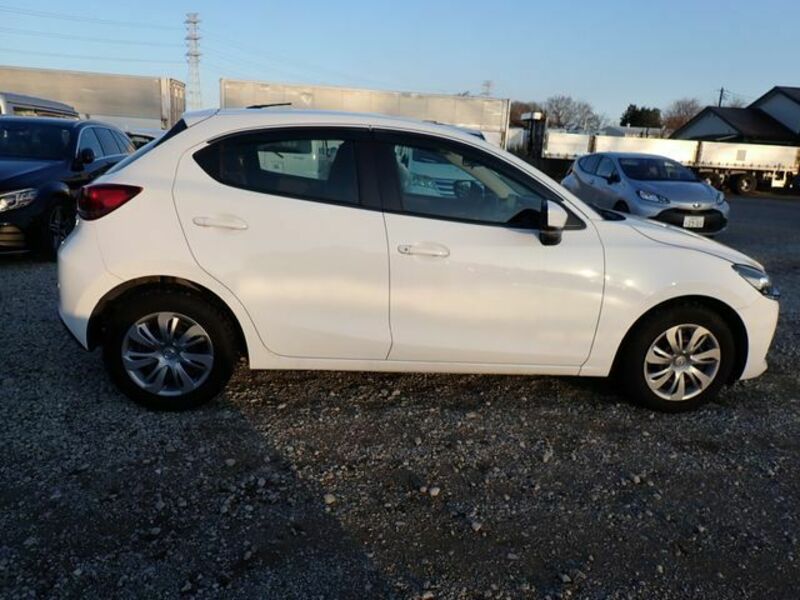 MAZDA2-5