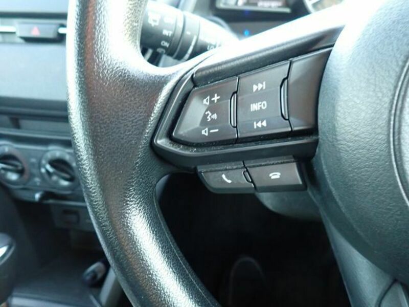 MAZDA2-10