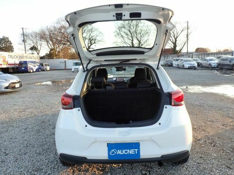 MAZDA2-17