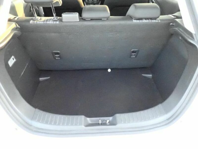 MAZDA2-18