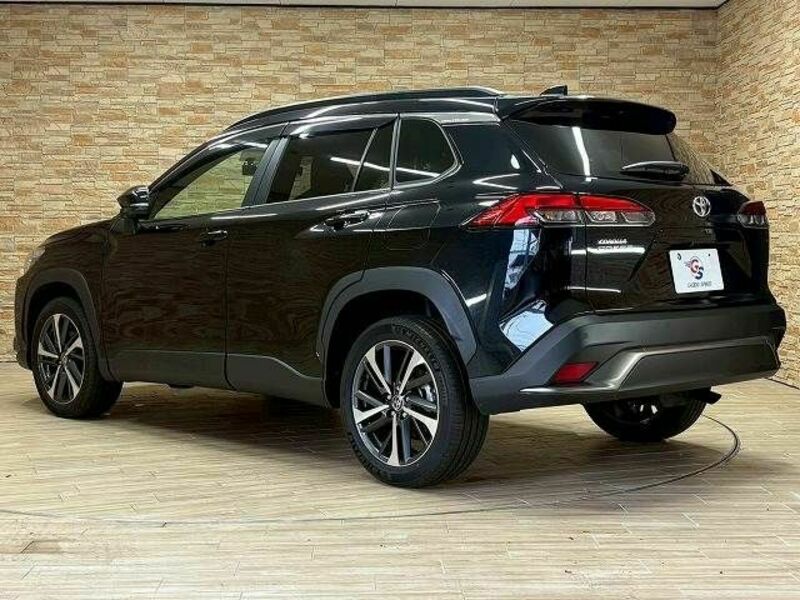 COROLLA CROSS-16