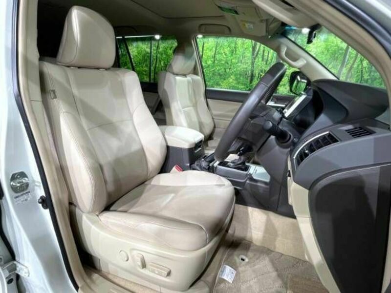 LAND CRUISER PRADO-7