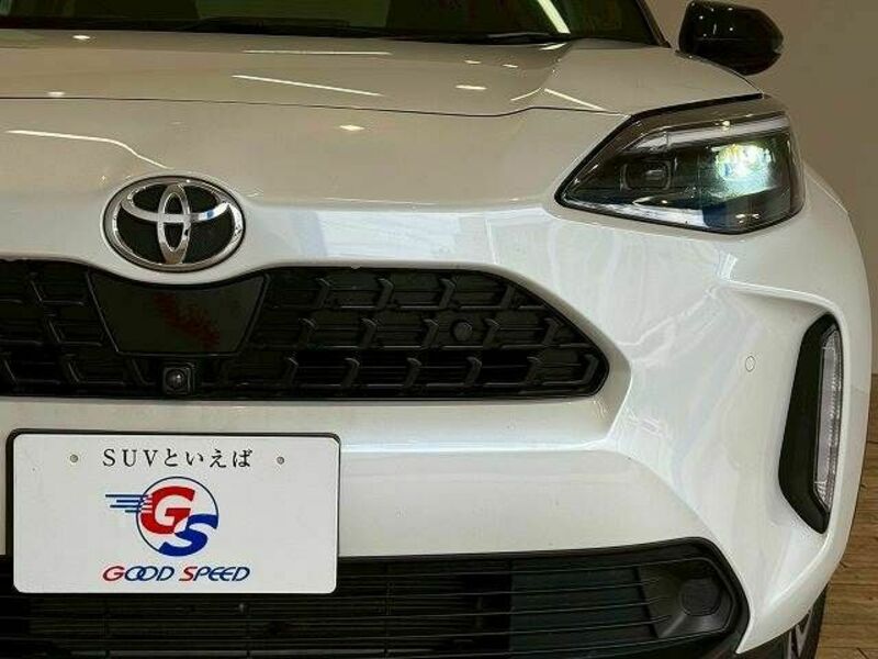 YARIS CROSS-18