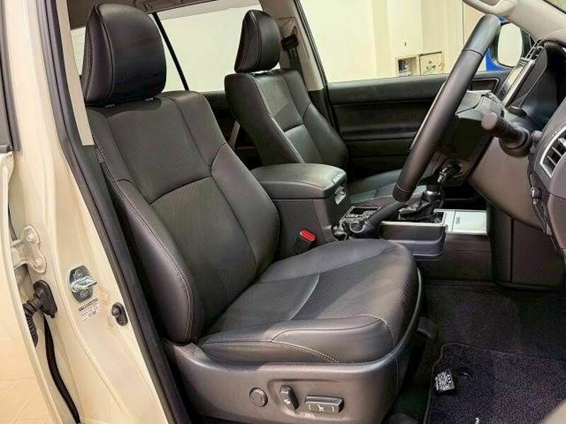 LAND CRUISER PRADO-8