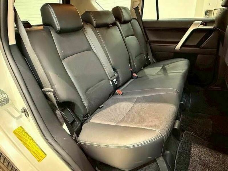 LAND CRUISER PRADO-9