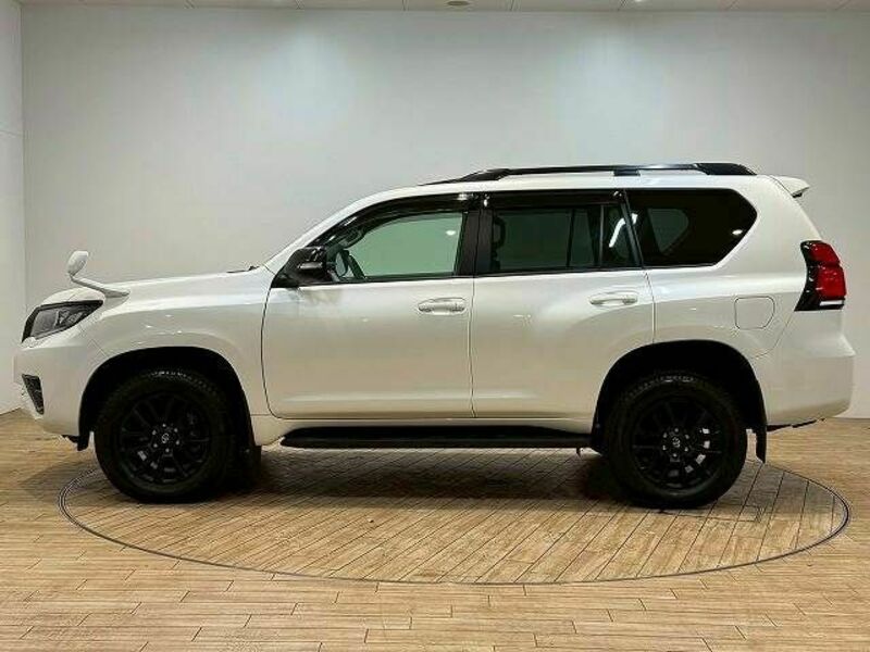 LAND CRUISER PRADO-15