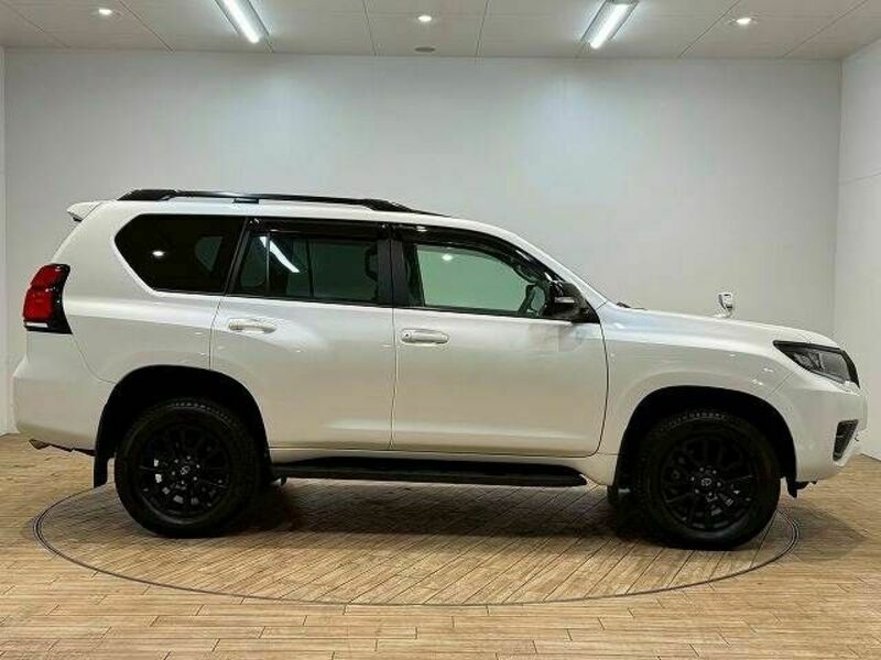 LAND CRUISER PRADO-16
