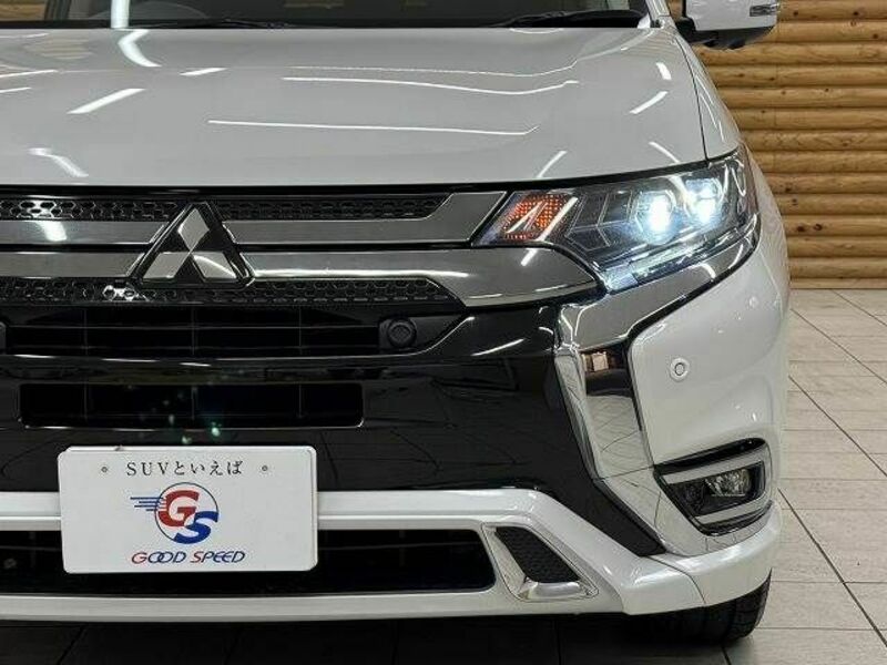 OUTLANDER PHEV-9
