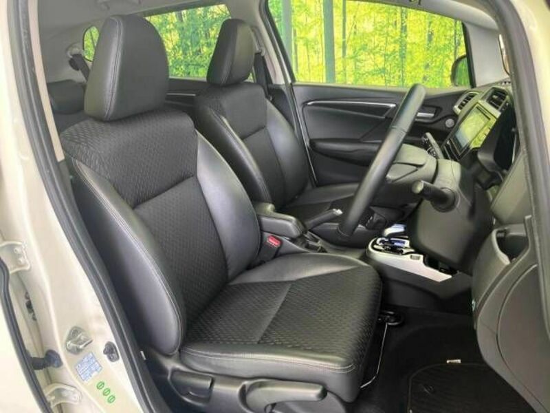 FIT HYBRID-8