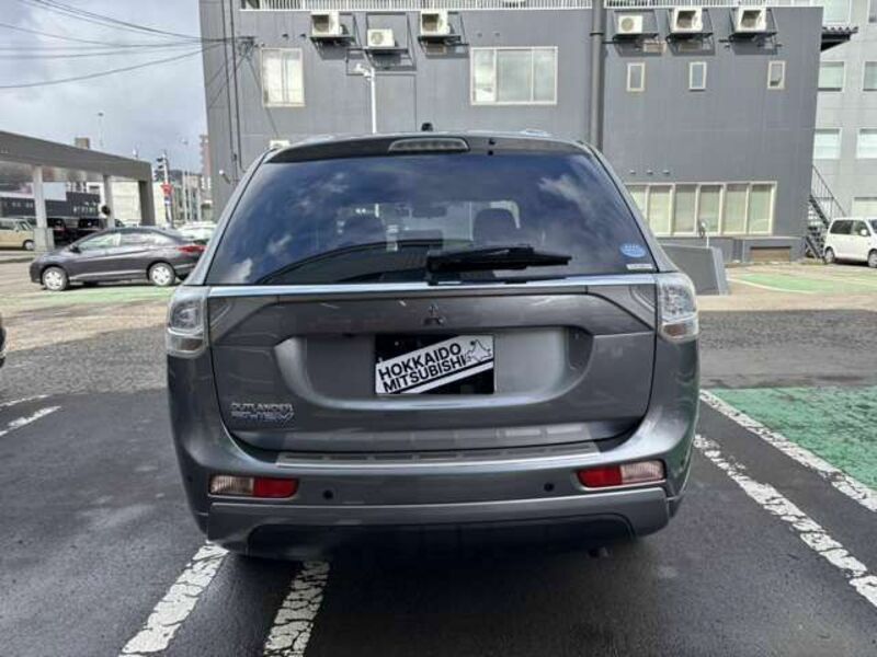 OUTLANDER PHEV-6
