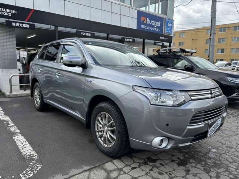 OUTLANDER PHEV-9