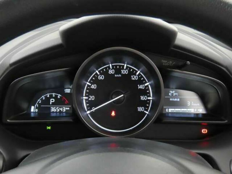 MAZDA2-12