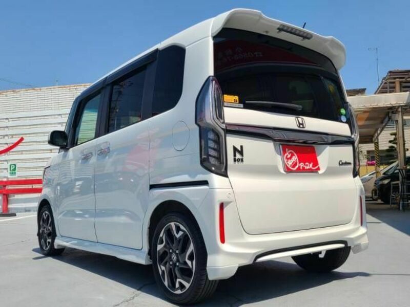 N BOX CUSTOM-3