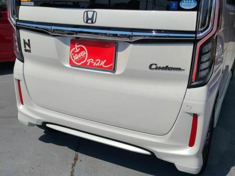 N BOX CUSTOM-12