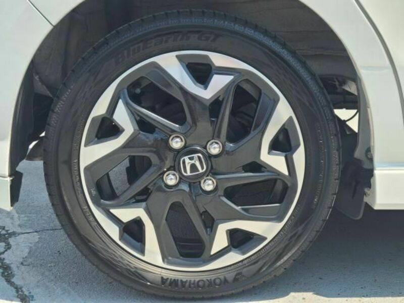 N BOX CUSTOM-16