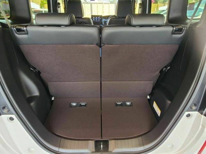 N BOX CUSTOM-29
