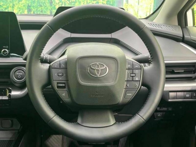 PRIUS-11