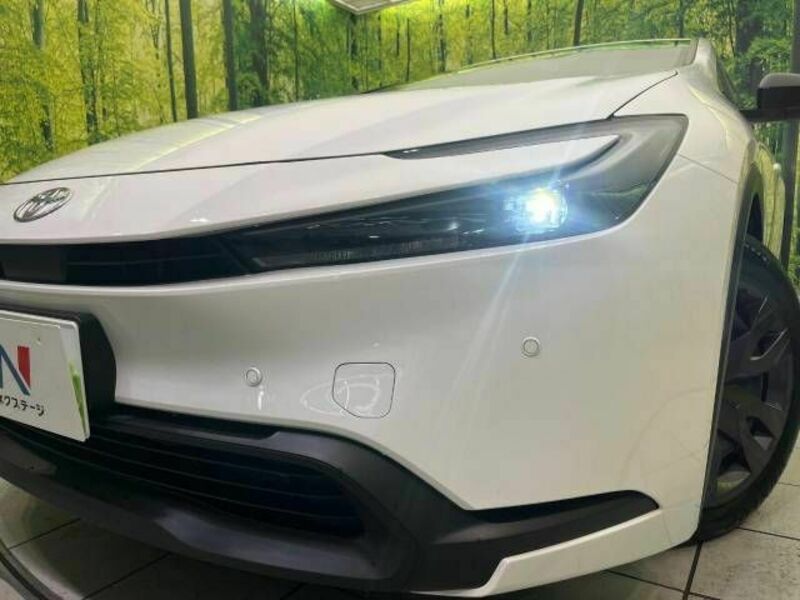 PRIUS-12