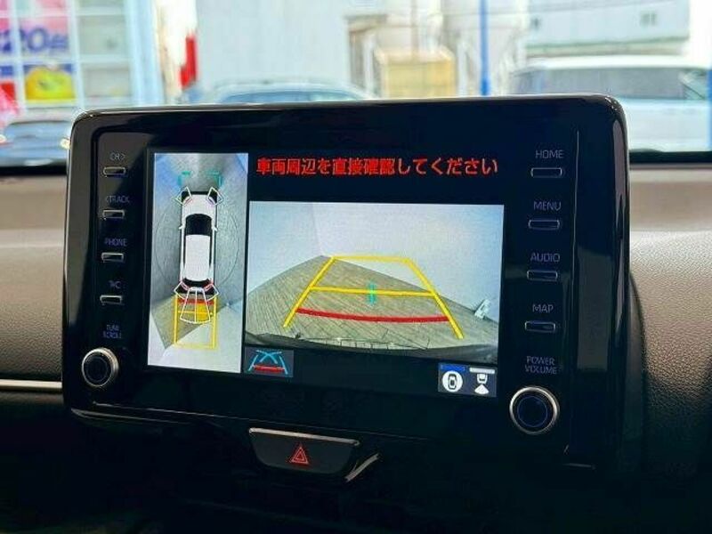 YARIS CROSS-3