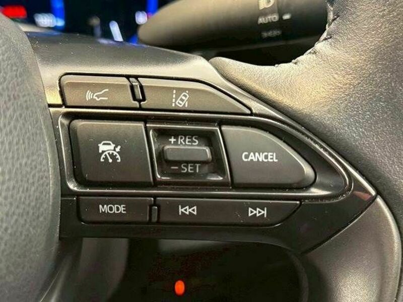YARIS CROSS-6