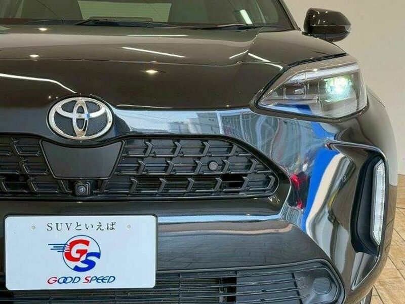 YARIS CROSS-18