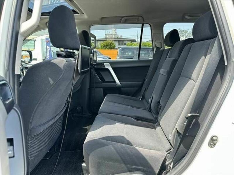LAND CRUISER PRADO-16