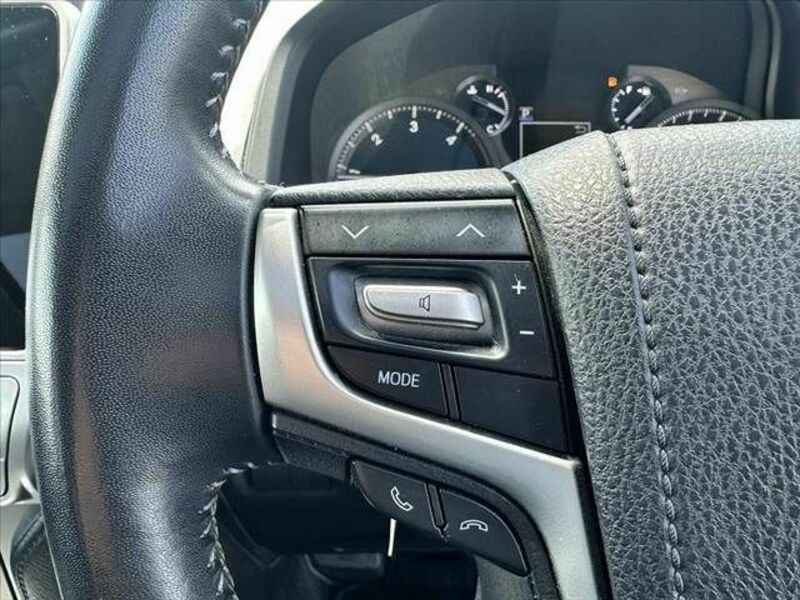 LAND CRUISER PRADO-23