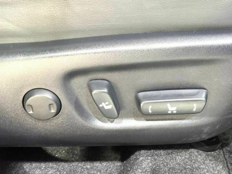 PRIUS-6