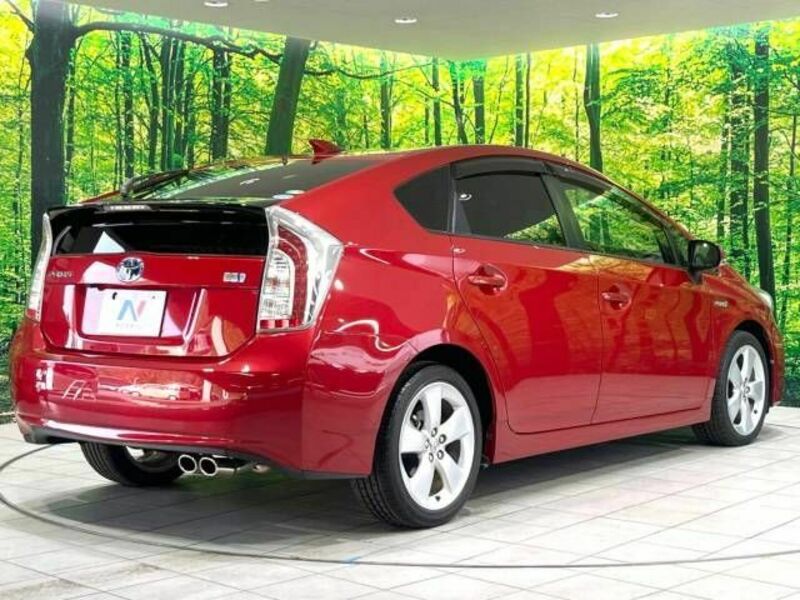 PRIUS-16