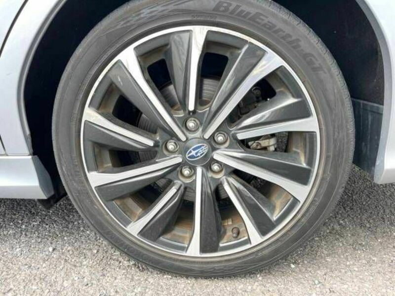 LEVORG-12