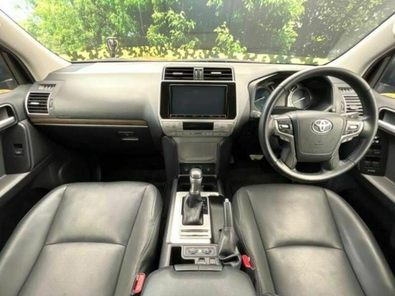 LAND CRUISER PRADO-1