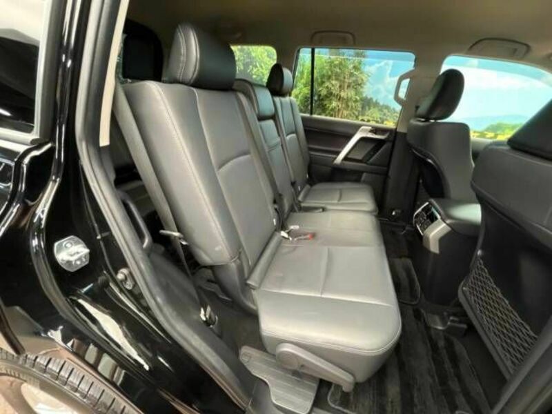 LAND CRUISER PRADO-9